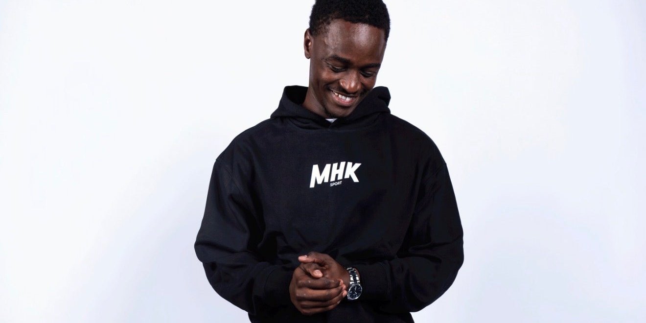 MHK Sport Pull — pull à capuche noir logo MHK, homme studio