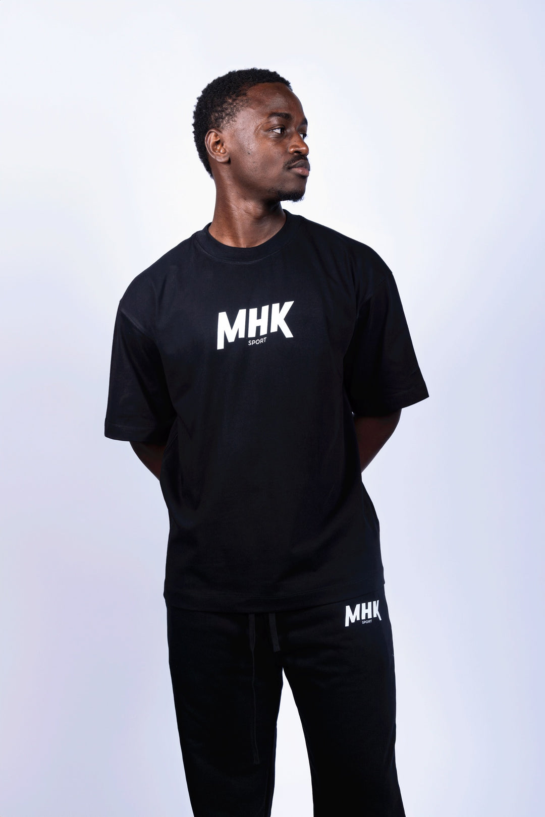 T-shirt oversize MHK Sport — noir, homme, studio, face