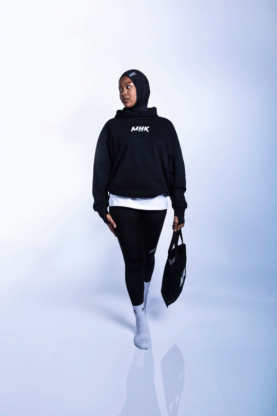 Pull à capuche MHK Sport — noir, femme, studio, ensemble legging et tote bag
